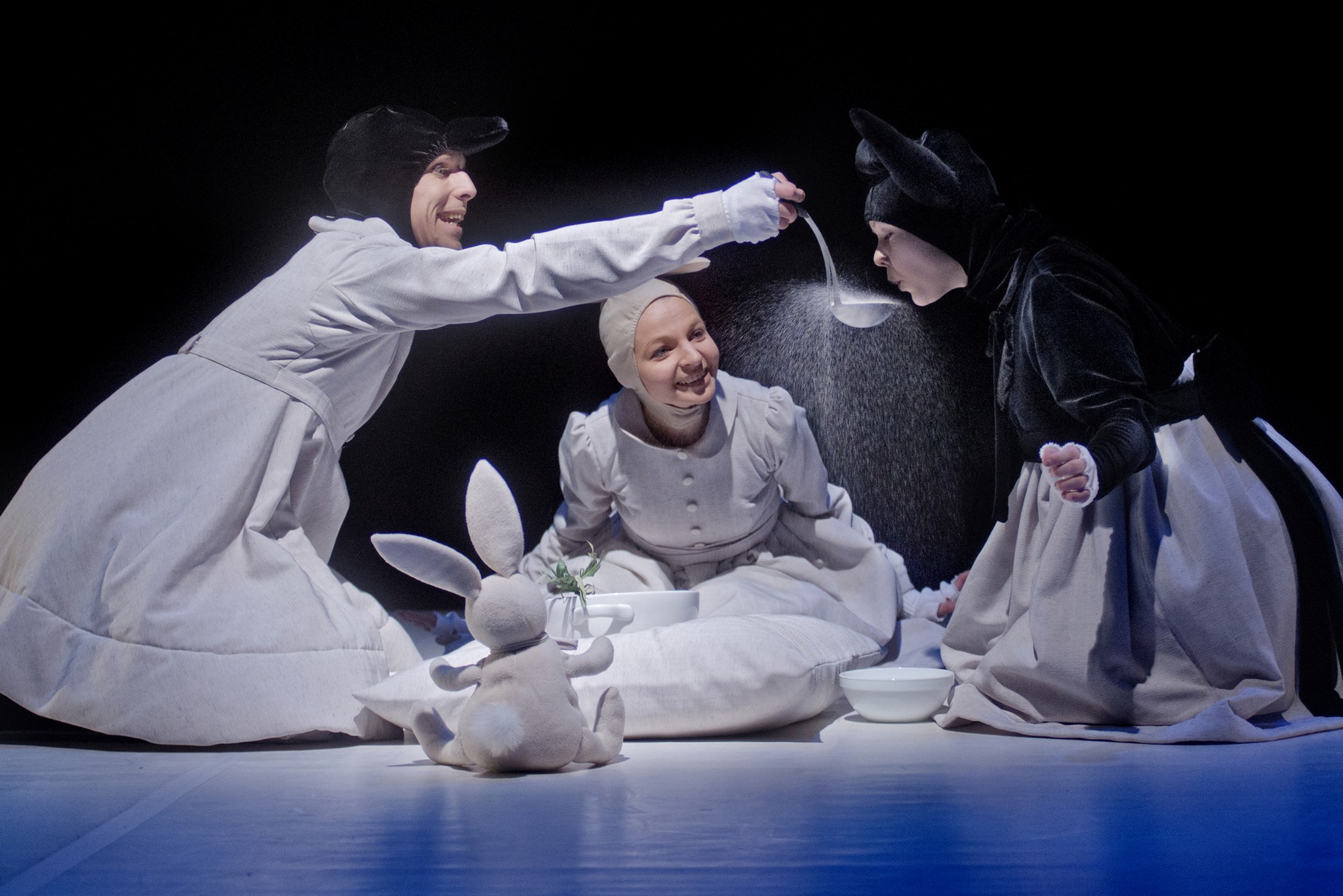 Šeiko Šokio Teatras: Šokio spektaklis „Baltoji lopšinė“